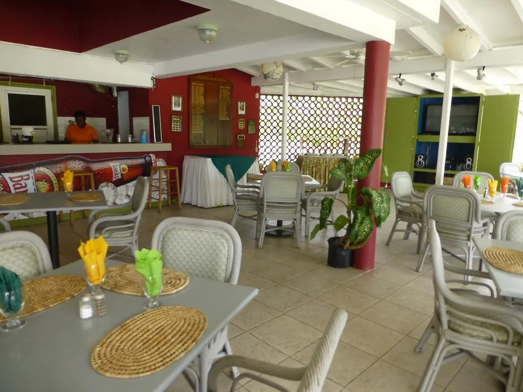 Rockley Golf Club, 2 Bed 2 Bath Pool, Tennis, Golf, Bar & Restaurant! Apartment Bridgetown