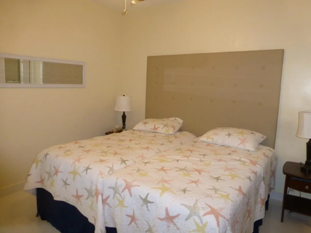 Rockley Golf Club, 2 Bed 2 Bath Pool, Tennis, Golf, Bar & Restaurant! Apartment Bridgetown